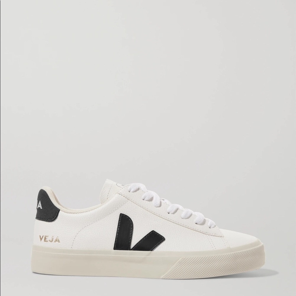 Veja Campo Leather Sneaker Extra White/Black sz 39EU/8US New in Box